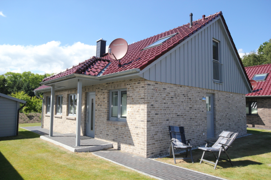 Großzügiges Ferienhaus in Strandlage, 23730 Neustadt in Holstein, Einfamilienhaus