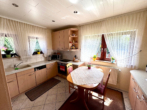 Küche - Einfamilienhaus mit Einliegerwohnung und Vollkeller in ruhiger Lage