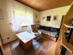 Zimmer - Einfamilienhaus mit Einliegerwohnung und Vollkeller in ruhiger Lage
