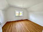 Schlafzimmer Dachgeschoss - Saniertes Einfamilienhaus für die kleine Familie