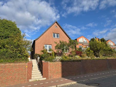 Saniertes Einfamilienhaus für die kleine Familie, 23730 Neustadt in Holstein, Einfamilienhaus