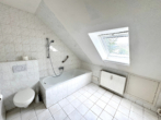 Badezimmer - Großzügige Dachgeschosswohnung in Haffkrug